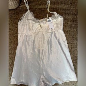 Beautiful SOMA white silk romper lingerie NWT